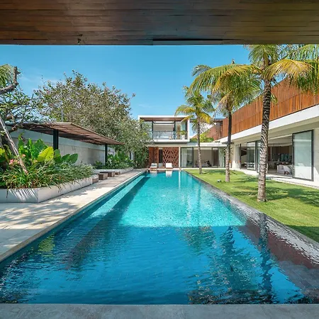 Villa Beaulieu - New Exquisite 3Br Luxury Villa In Seminyak